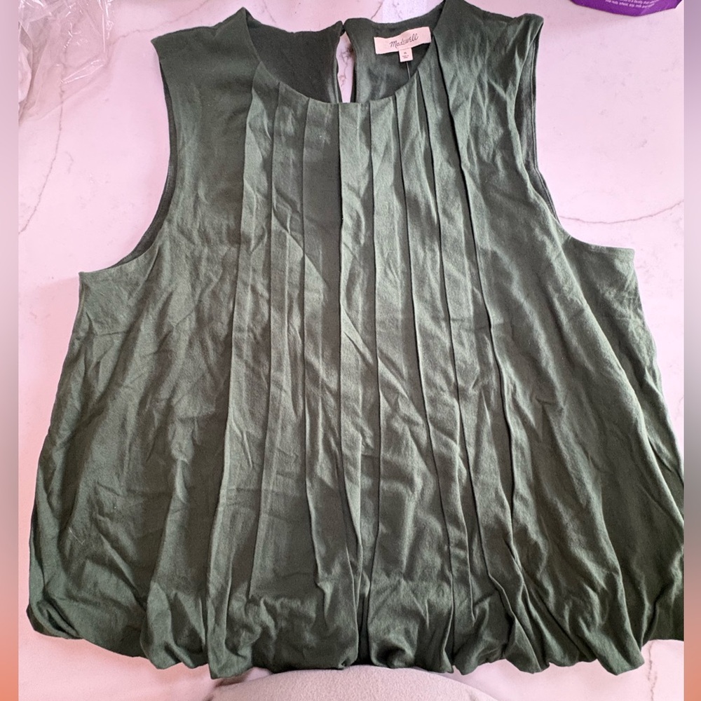 Forest Green Sleeveless Crewneck Bubble Top - Picture 4 of 8